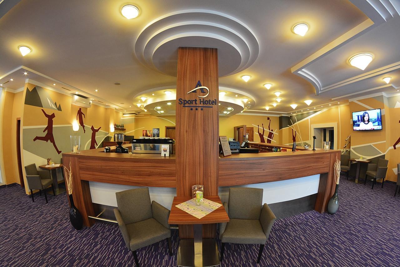 Alexandra Sport Hotel Puchov Exterior photo