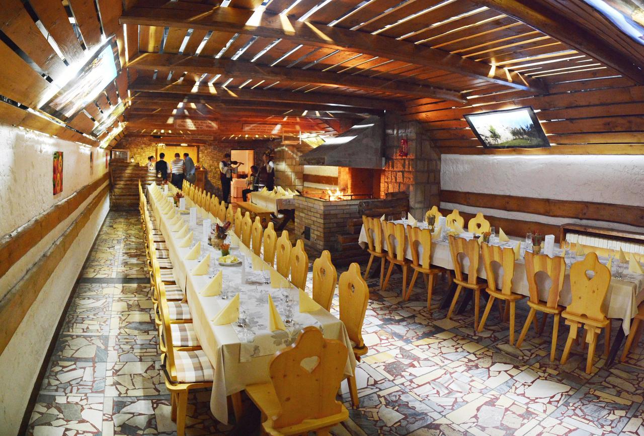 Alexandra Sport Hotel Puchov Exterior photo